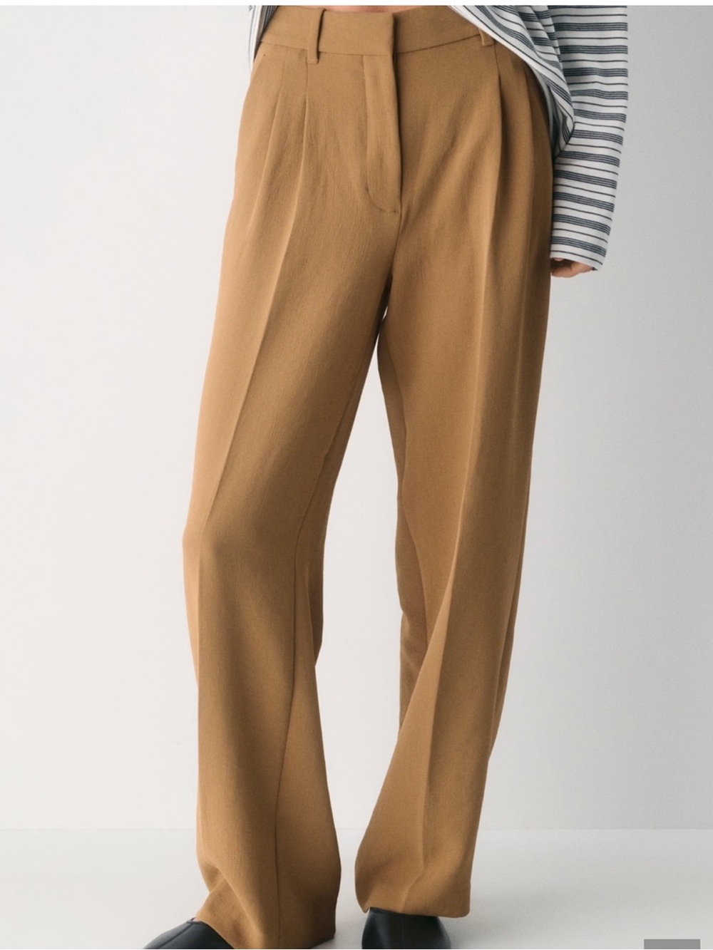 Aritzia Effortless Camel Tan Pants